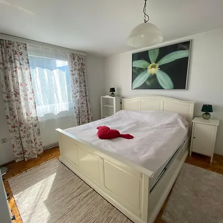 Ilidza Ella Nyaraló