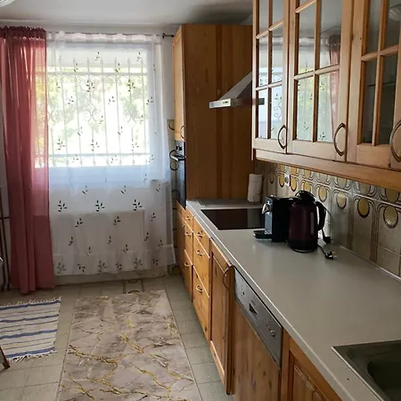 Nyaraló Ilidza Ella